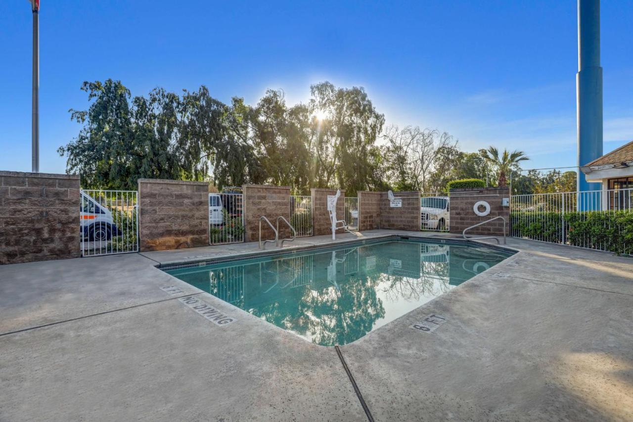 6-fresno, Ca - Belmont Ave Hotel 2*
