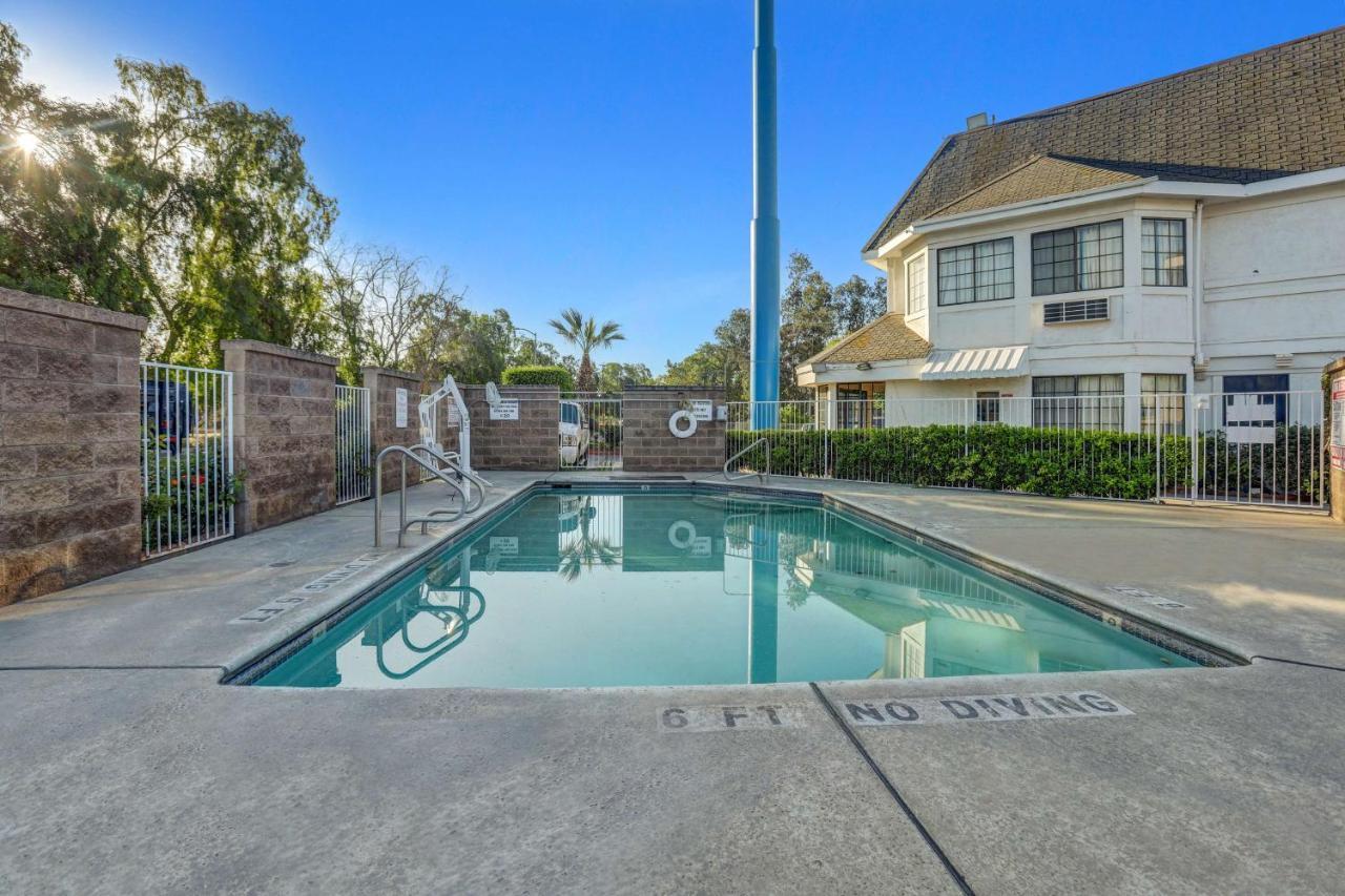 6-fresno, Ca - Belmont Ave Hotel 2*