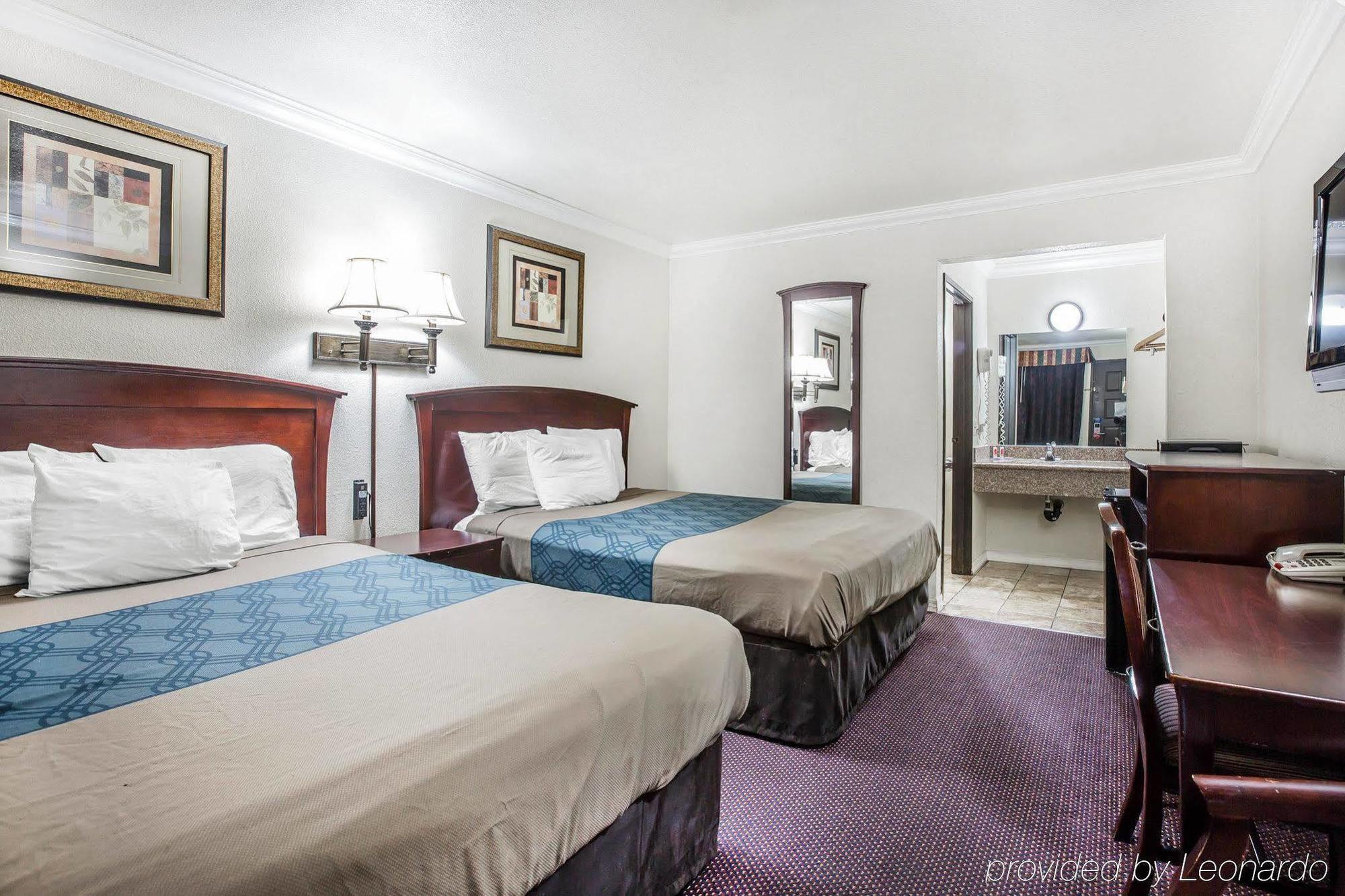 6-fresno, Ca - Belmont Ave Hotel Fresno