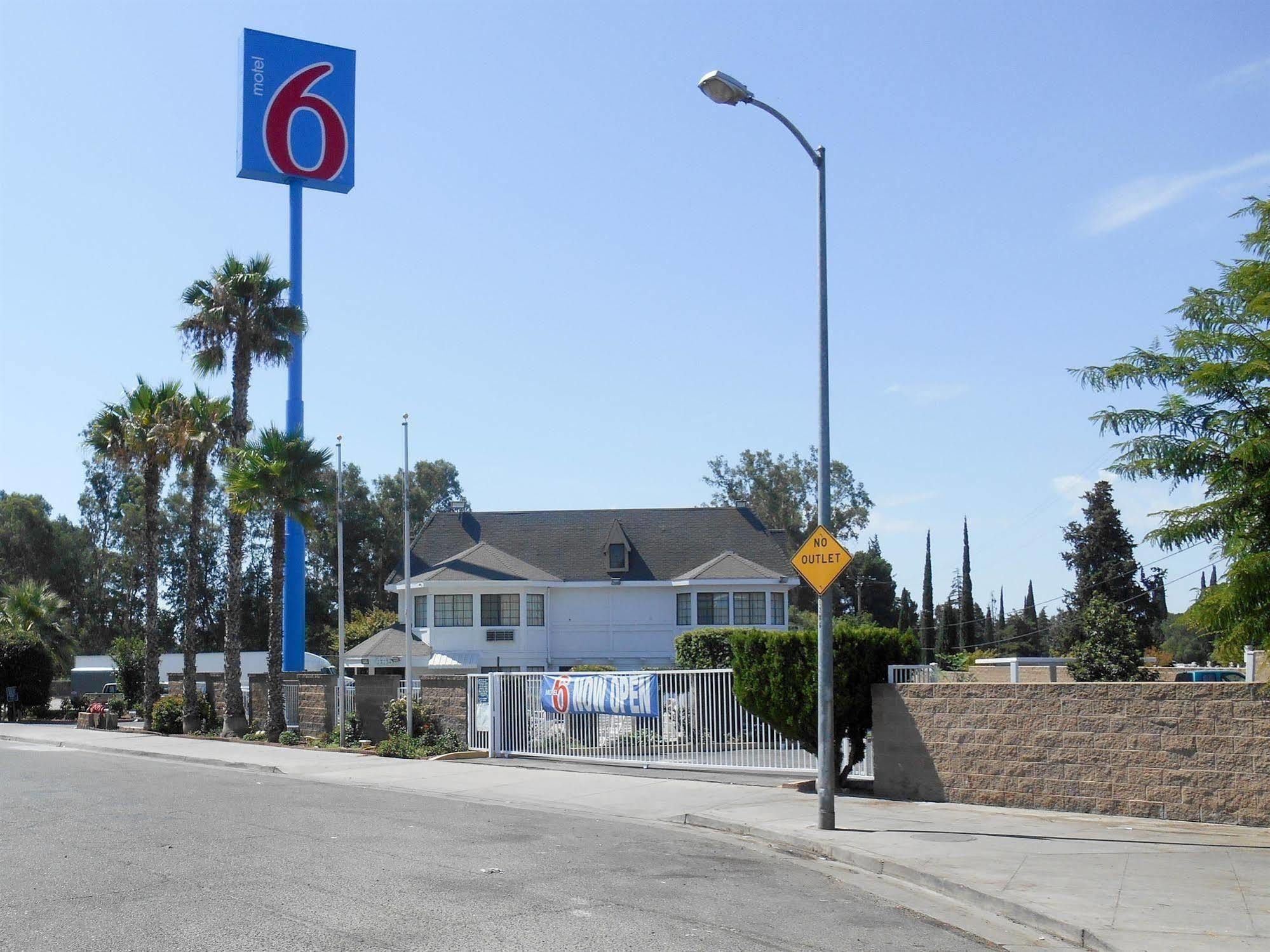 Hotel 6-fresno, Ca - Belmont Ave